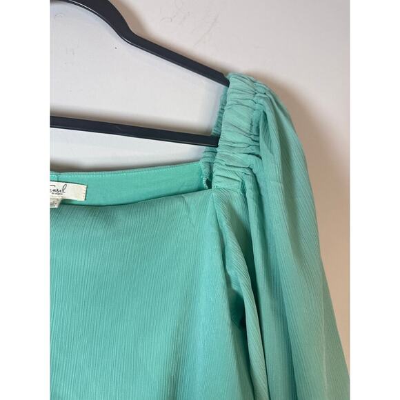 Easel Mint Green Puff
Sleeve Peasant Blouse - Ruched Square Neck Boho
Top Size L - Picture 3 of 9